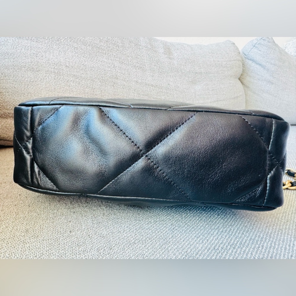NEW- Chanel Black Quilted Leather Bag with tag - Picture 10 of 17